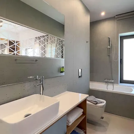 Star Luxury I 